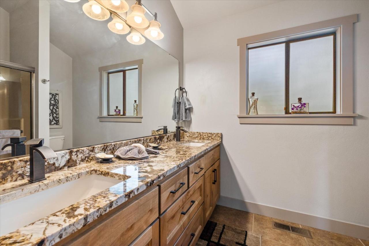 Great Kitchen, Ac, Sharc Access, Hot Tub, Bring Pet! Villa Sunriver Eksteriør bilde